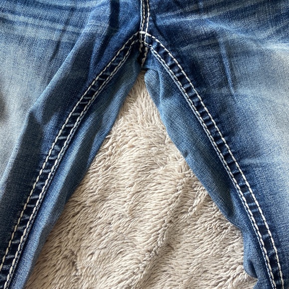 Rock Revival Jeans - Picture 5 of 8